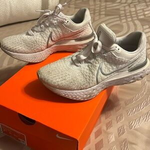 Women’s Nike React Infinity Run FK 3 size 7.5